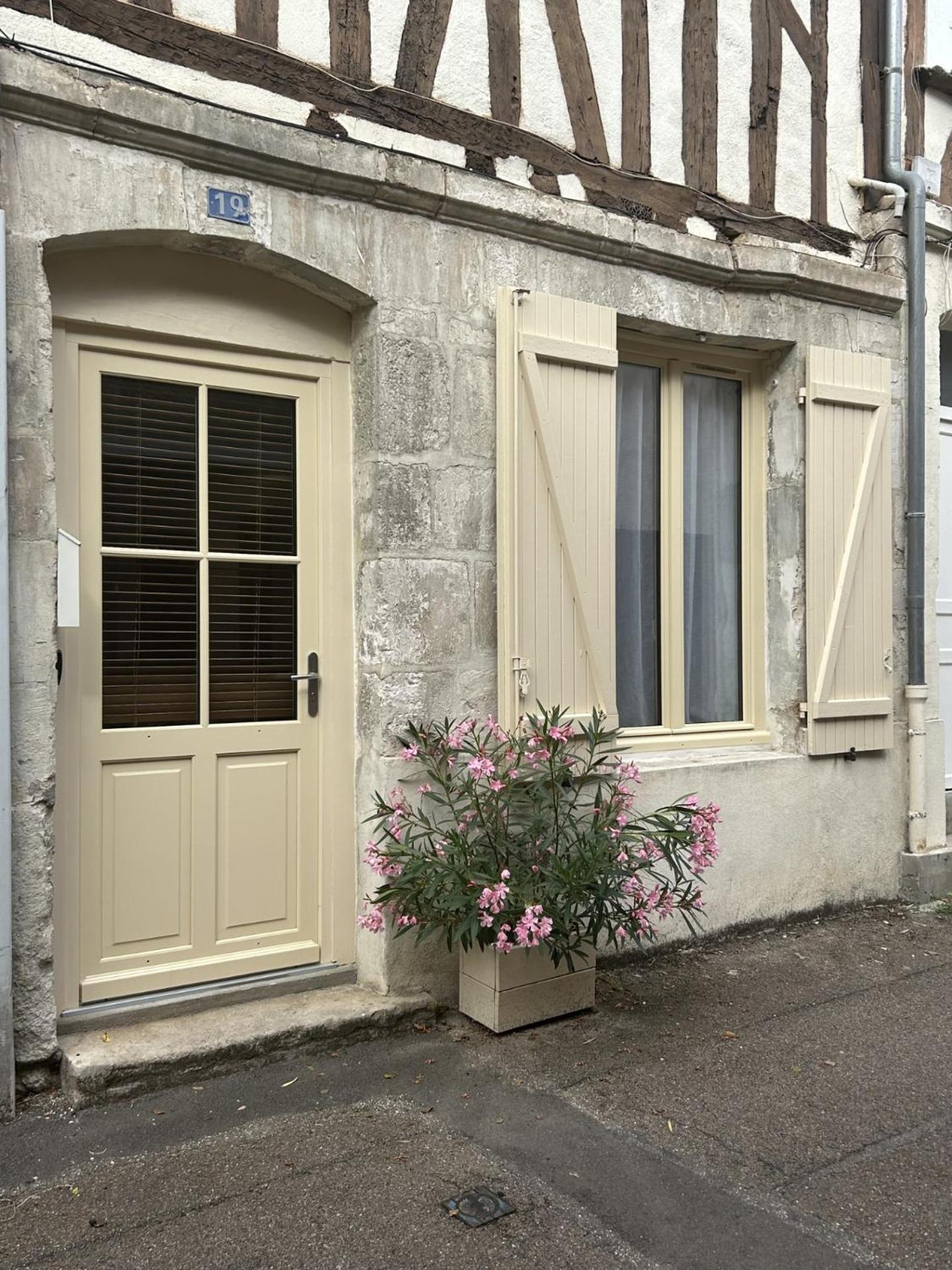 Appartement L'Annexe De L'Abbaye à Auxerre Extérieur photo